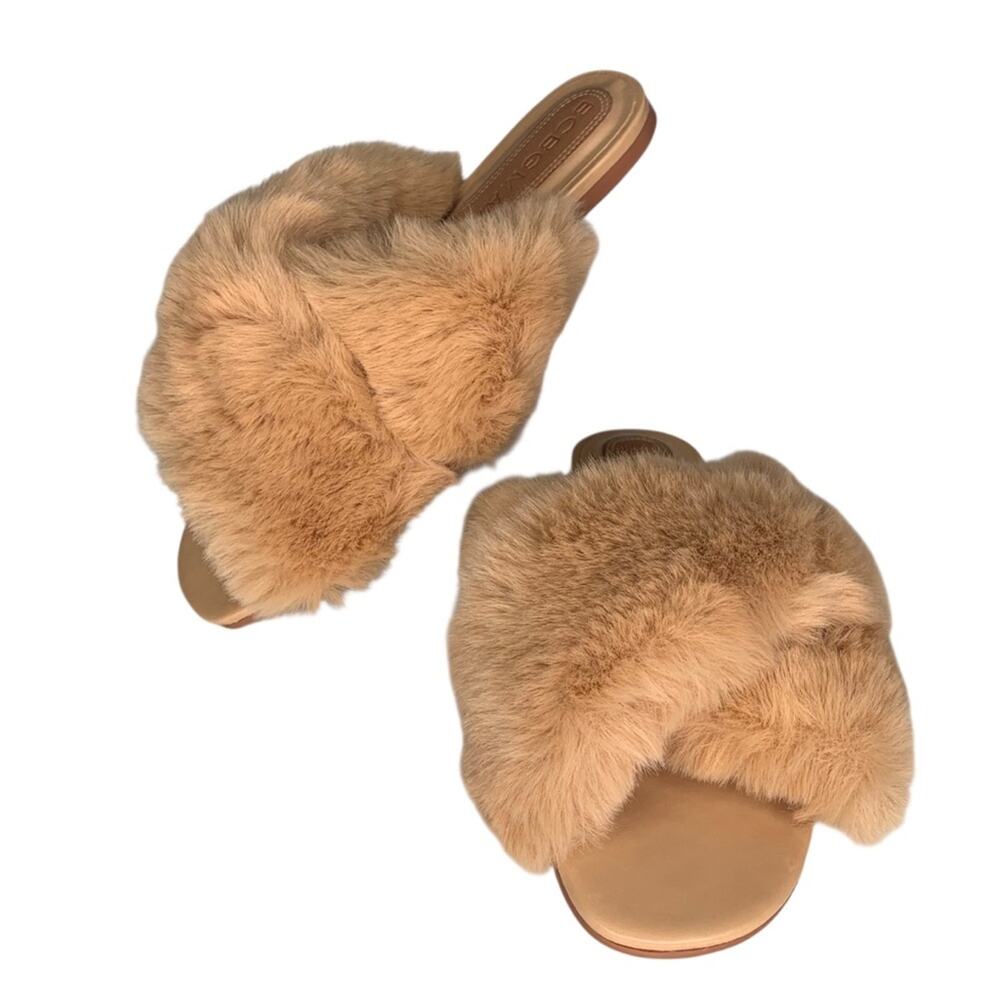 BCBGMaxzaria NWT Thea Faux Fur Sandals Tan/Camel Size 8.5